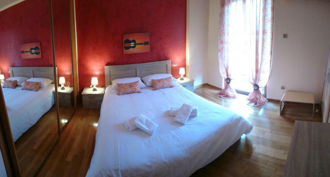 Marianas Inn เอเธนส์ ภายนอก รูปภาพ